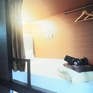 2* Kapselhotel Chic Capsule